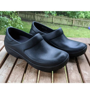 CROCS Neria Pro II Dual Comfort black clogs womens size 9